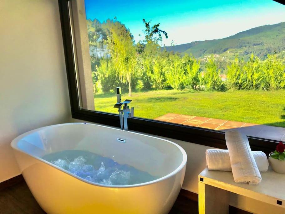 Casa Nueva En Vigo Rural Mos Con Jacuzzi Y Chimenea Para Escapada Romantica Понтеведра Екстер'єр фото